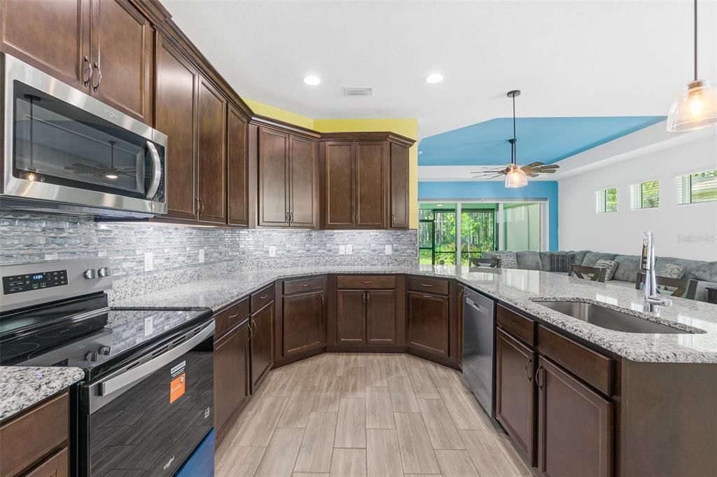 For Sale: $509,900 (2 beds, 2 baths, 1778 Square Feet)