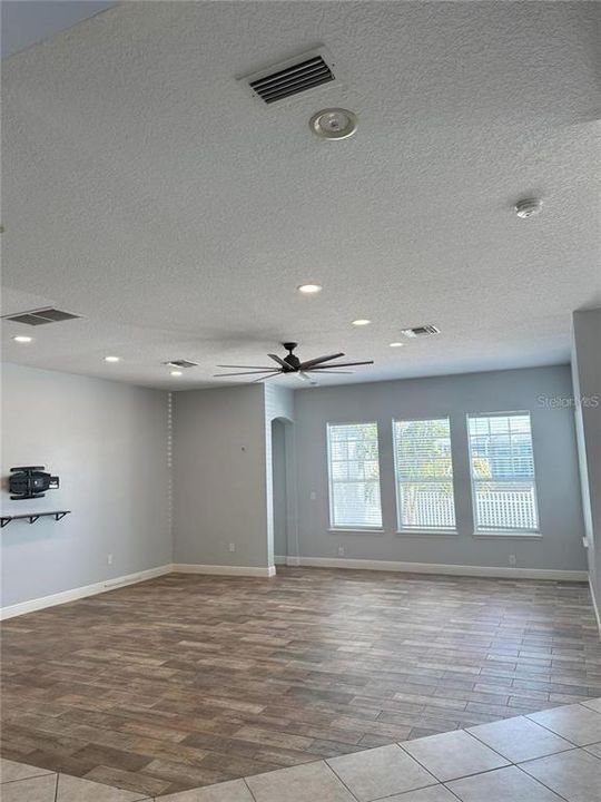 En Venta: $1,200,000 (4 camas, 3 baños, 3786 Pies cuadrados)