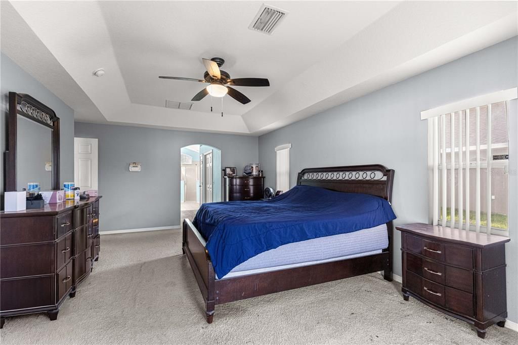 For Sale: $359,900 (3 beds, 2 baths, 2151 Square Feet)