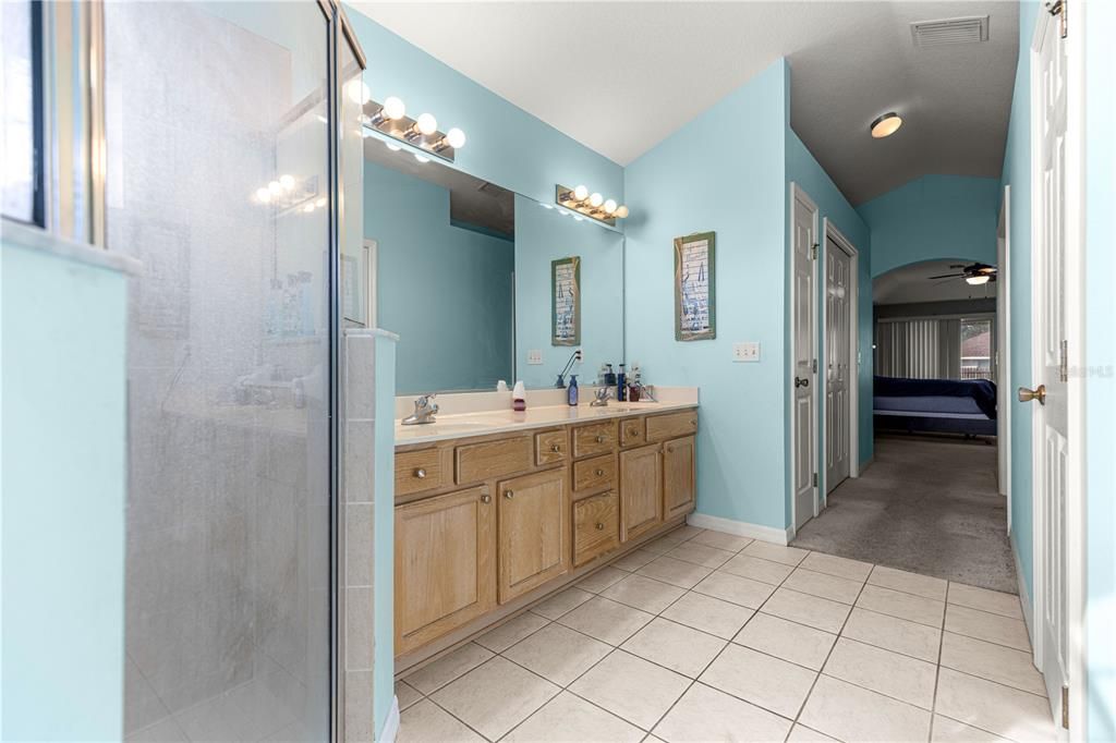 For Sale: $359,900 (3 beds, 2 baths, 2151 Square Feet)