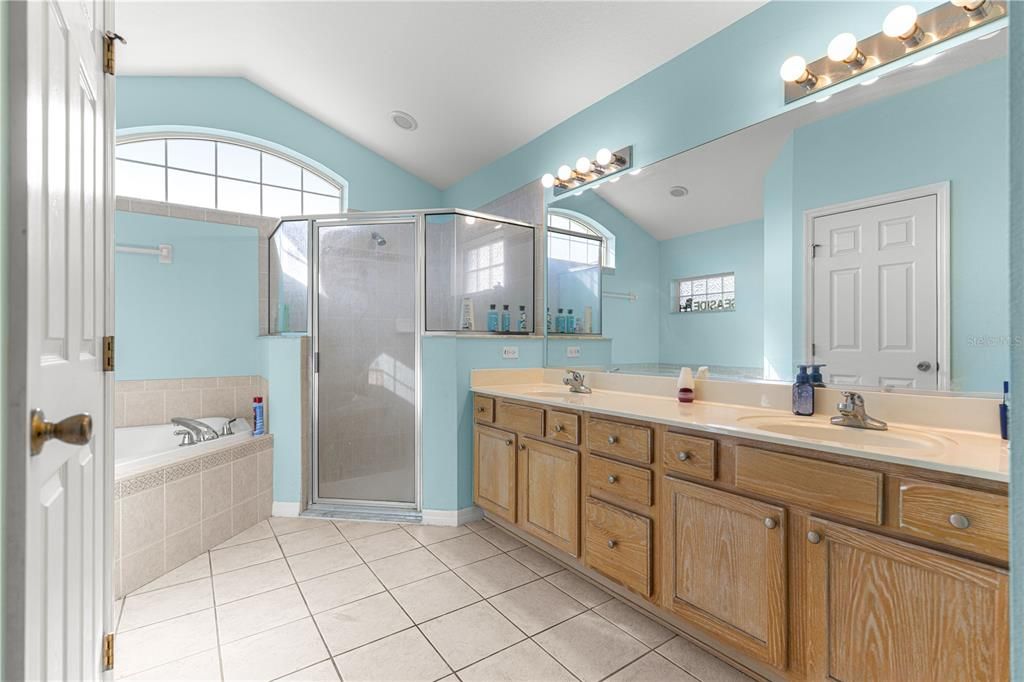 For Sale: $359,900 (3 beds, 2 baths, 2151 Square Feet)