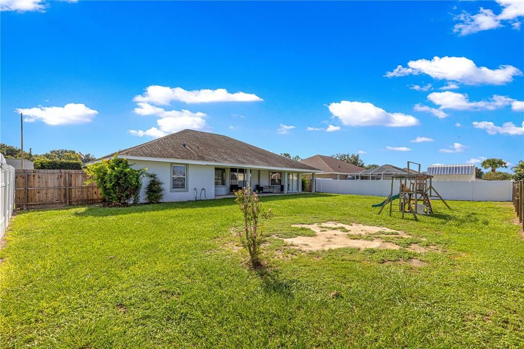 For Sale: $359,900 (3 beds, 2 baths, 2151 Square Feet)