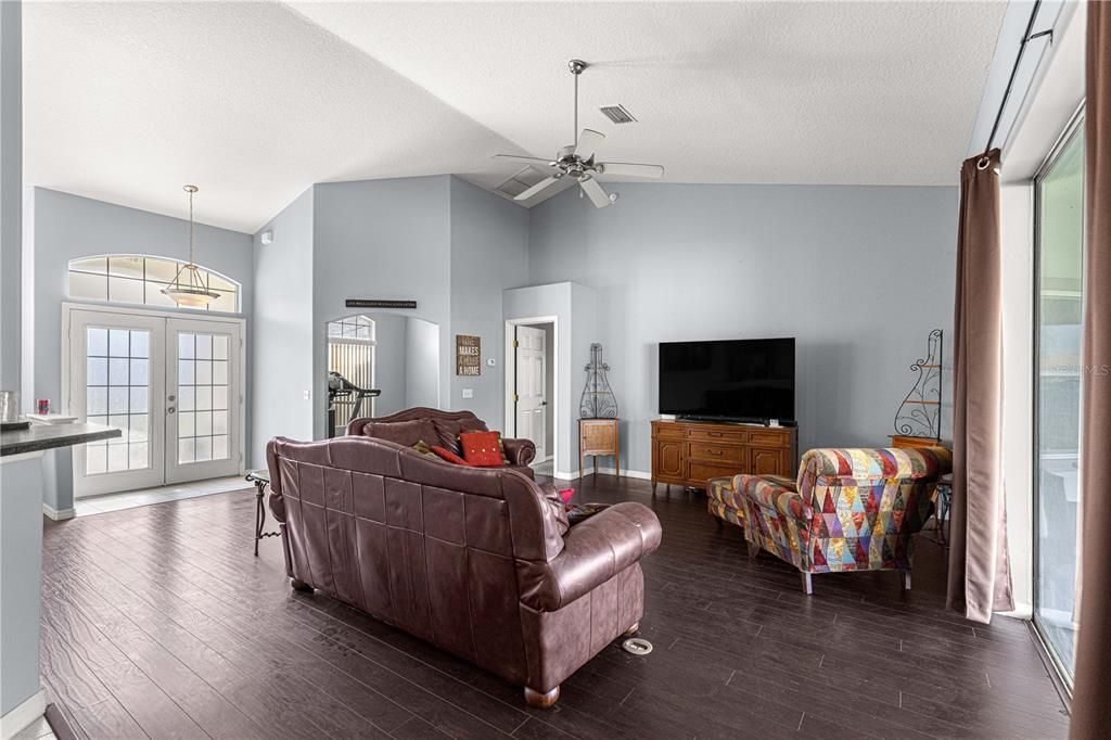 For Sale: $359,900 (3 beds, 2 baths, 2151 Square Feet)