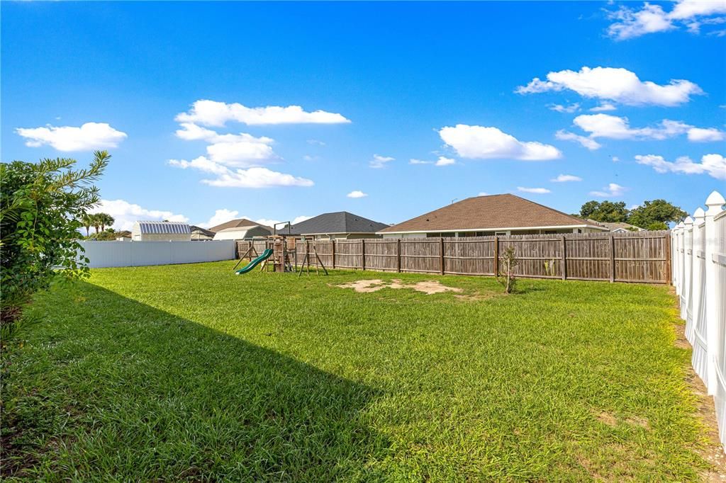 For Sale: $359,900 (3 beds, 2 baths, 2151 Square Feet)