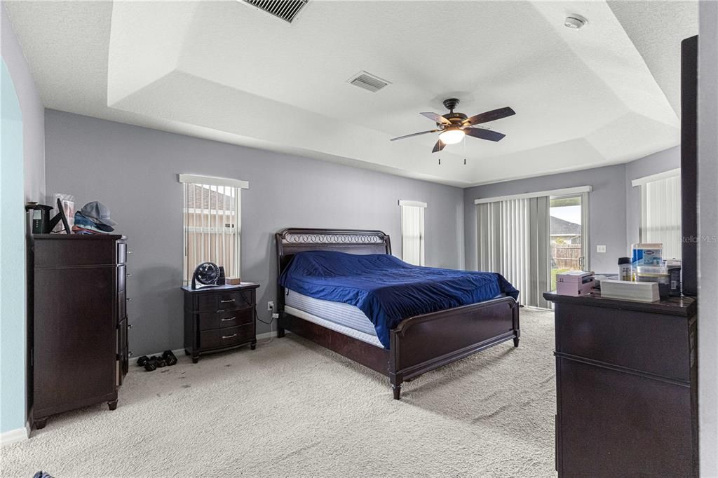 For Sale: $359,900 (3 beds, 2 baths, 2151 Square Feet)