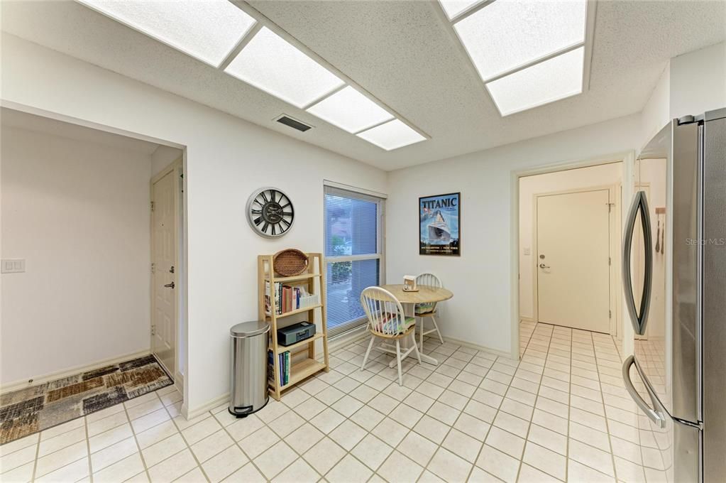 En Venta: $374,999 (2 camas, 2 baños, 1720 Pies cuadrados)
