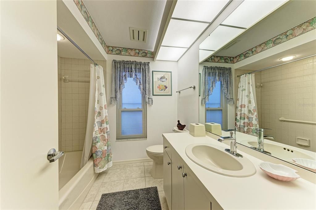 En Venta: $374,999 (2 camas, 2 baños, 1720 Pies cuadrados)