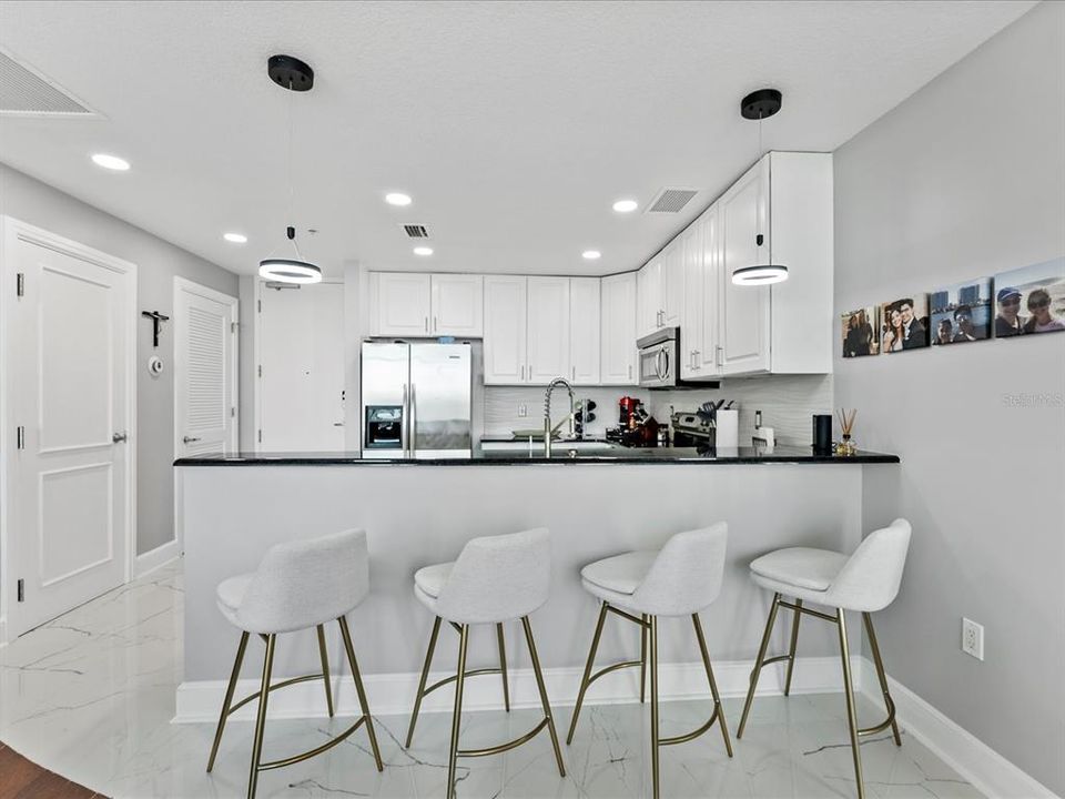 For Rent: $3,600 (2 beds, 2 baths, 1255 Square Feet)