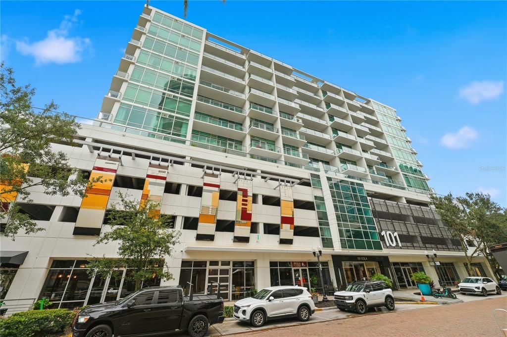 For Rent: $3,600 (2 beds, 2 baths, 1255 Square Feet)