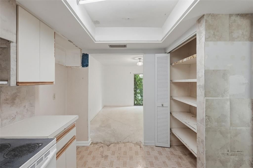 На продажу: $375,000 (3 спален, 2 ванн, 1580 Квадратных фут)