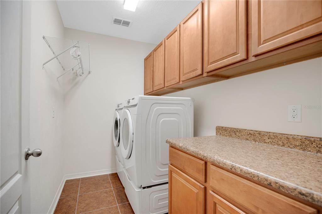 En Venta: $465,000 (4 camas, 3 baños, 2472 Pies cuadrados)