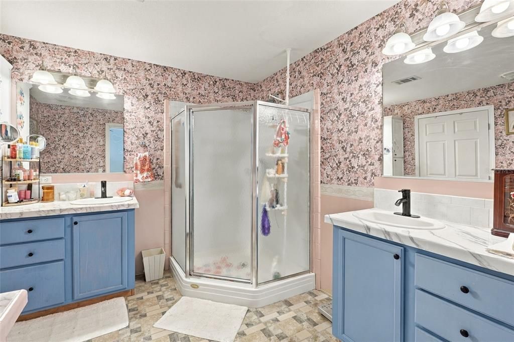 En Venta: $224,900 (3 camas, 2 baños, 1860 Pies cuadrados)