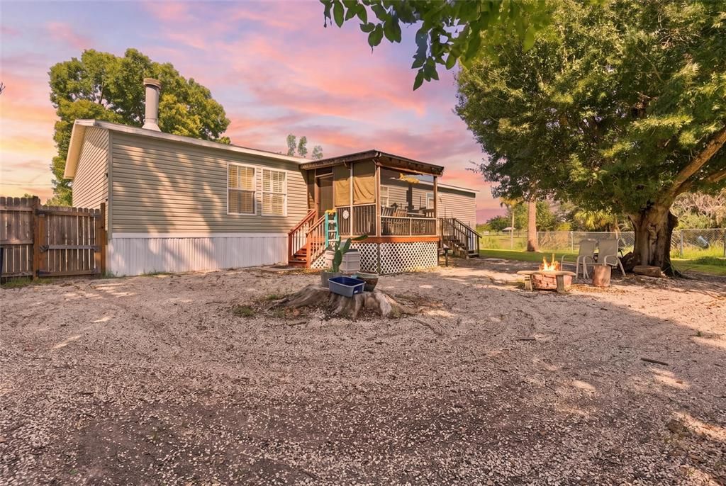 En Venta: $224,900 (3 camas, 2 baños, 1860 Pies cuadrados)