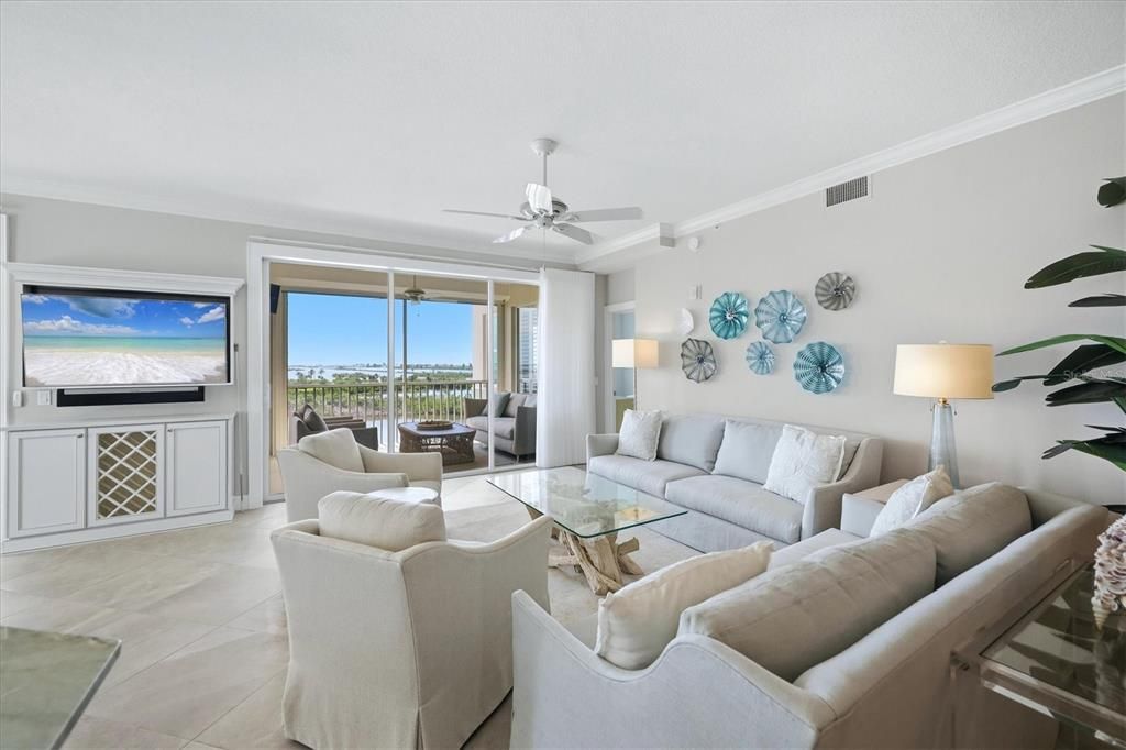 For Sale: $1,750,000 (3 beds, 3 baths, 2138 Square Feet)