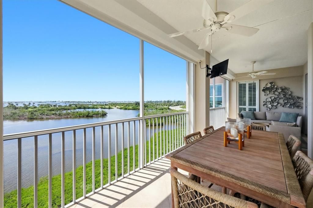 For Sale: $1,750,000 (3 beds, 3 baths, 2138 Square Feet)