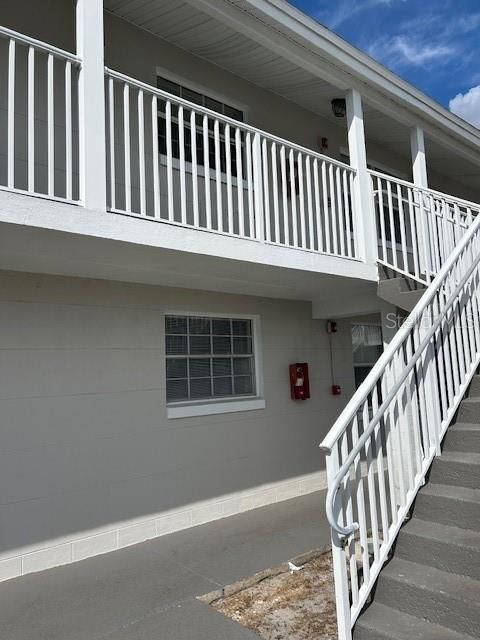 For Rent: $1,200 (2 beds, 1 baths, 702 Square Feet)