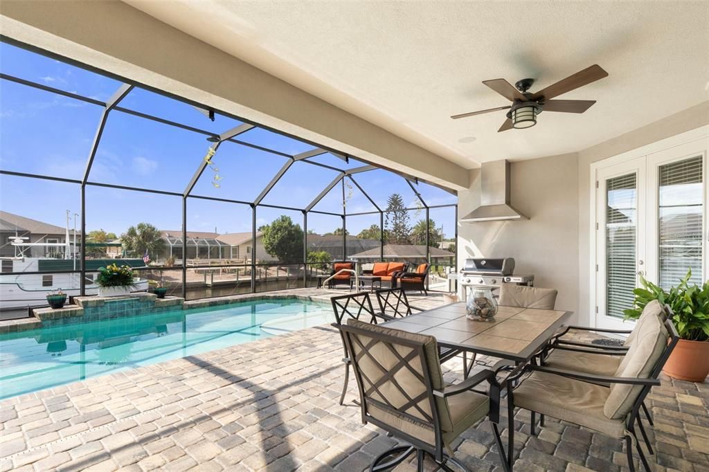 For Sale: $1,025,000 (3 beds, 3 baths, 2535 Square Feet)