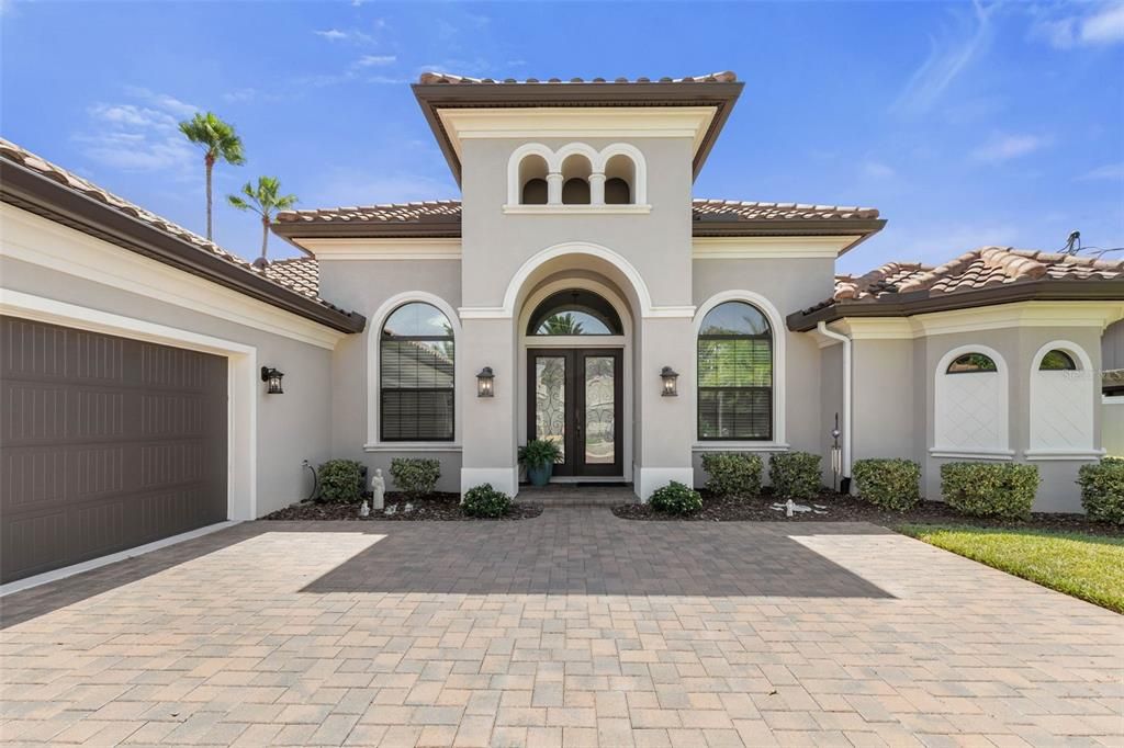For Sale: $1,025,000 (3 beds, 3 baths, 2535 Square Feet)