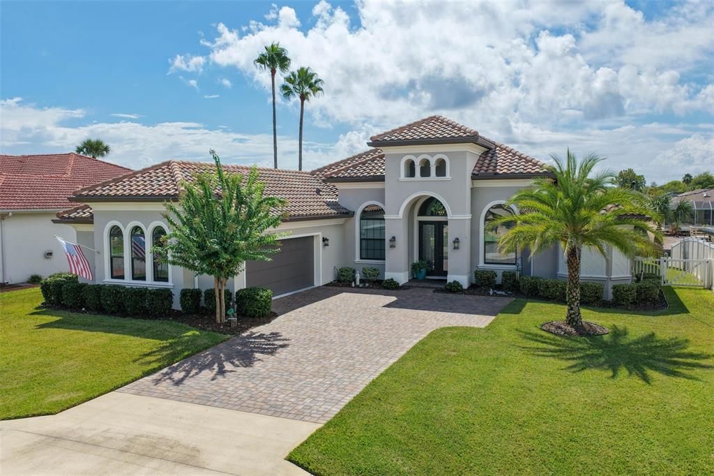 For Sale: $1,025,000 (3 beds, 3 baths, 2535 Square Feet)