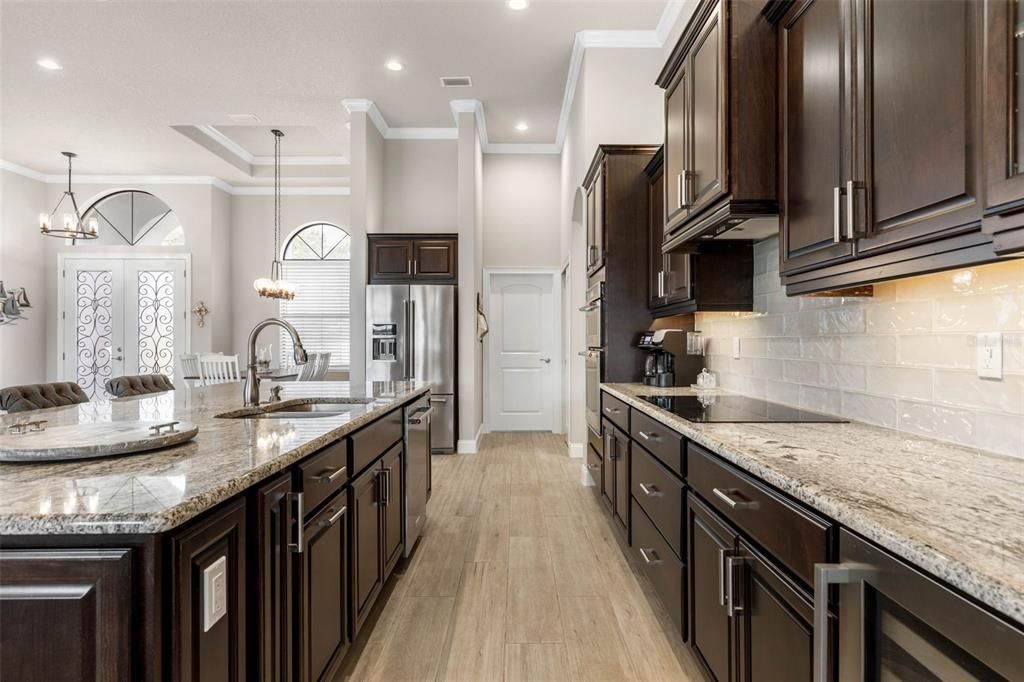 For Sale: $1,025,000 (3 beds, 3 baths, 2535 Square Feet)