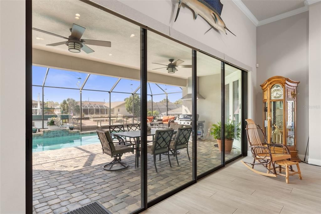 For Sale: $1,025,000 (3 beds, 3 baths, 2535 Square Feet)