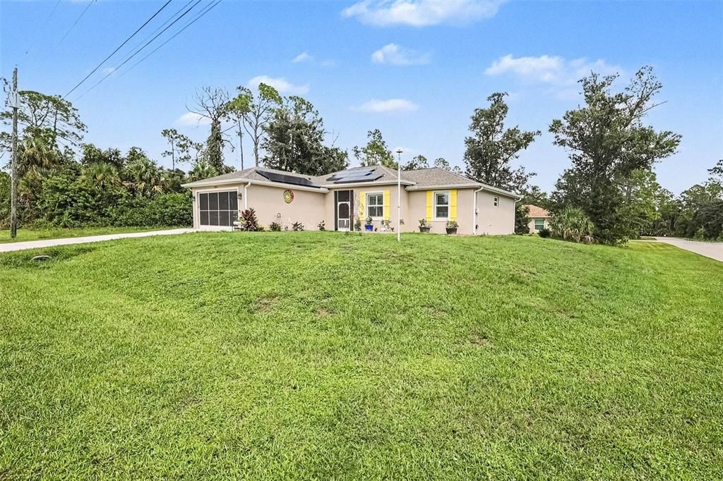 For Sale: $330,000 (3 beds, 2 baths, 1559 Square Feet)
