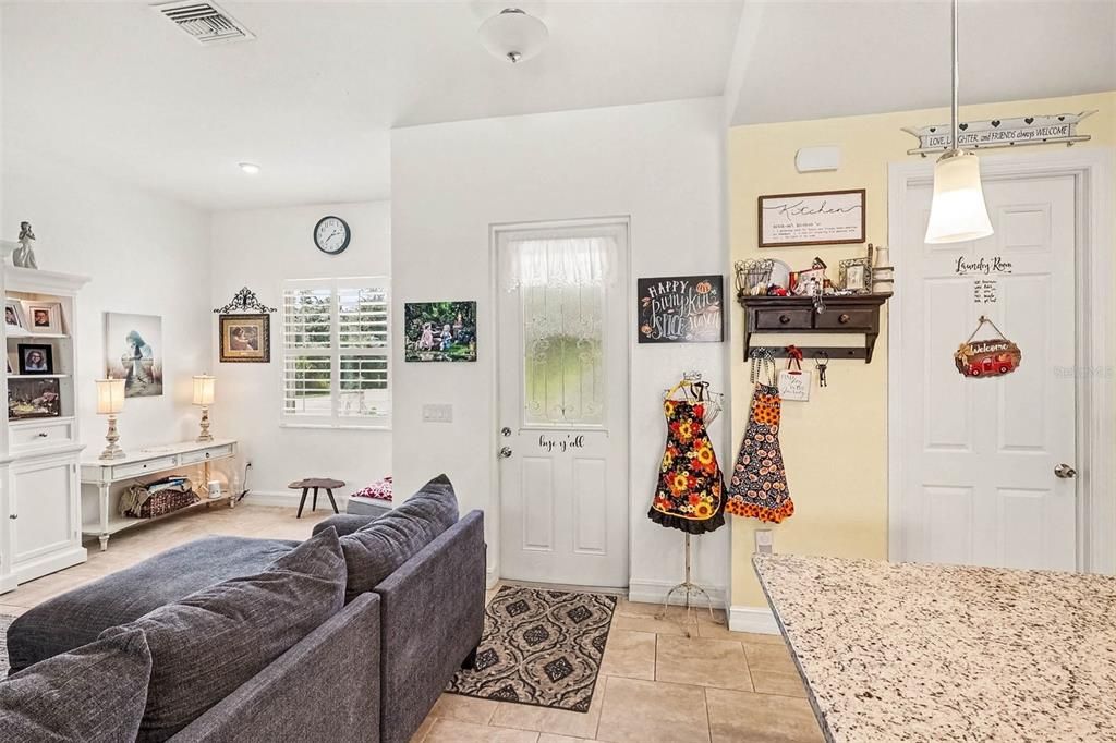 For Sale: $330,000 (3 beds, 2 baths, 1559 Square Feet)
