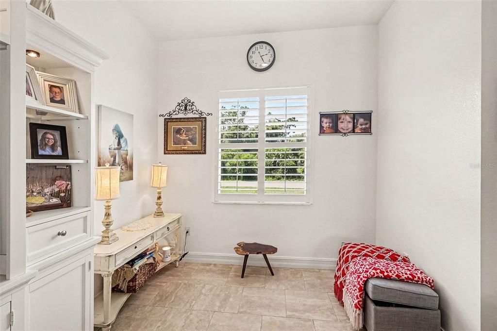 For Sale: $330,000 (3 beds, 2 baths, 1559 Square Feet)