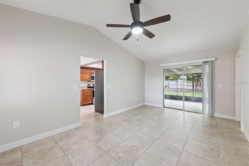 For Sale: $400,000 (3 beds, 2 baths, 1712 Square Feet)