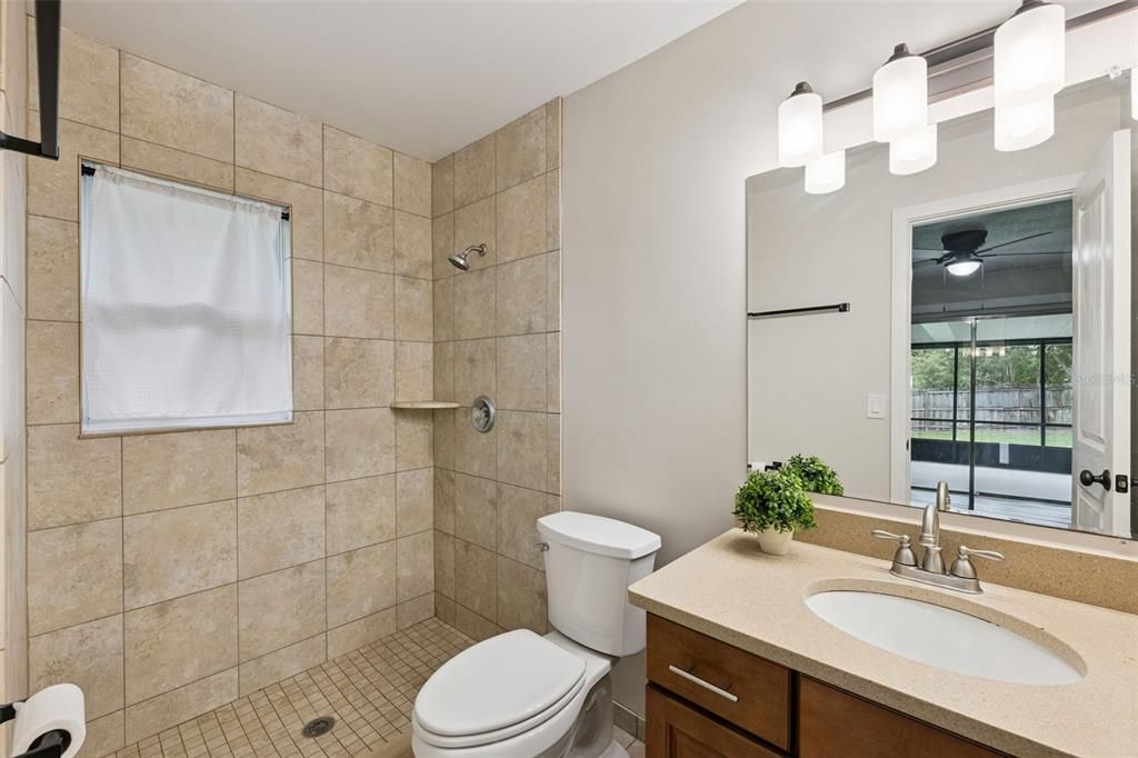 For Sale: $400,000 (3 beds, 2 baths, 1712 Square Feet)