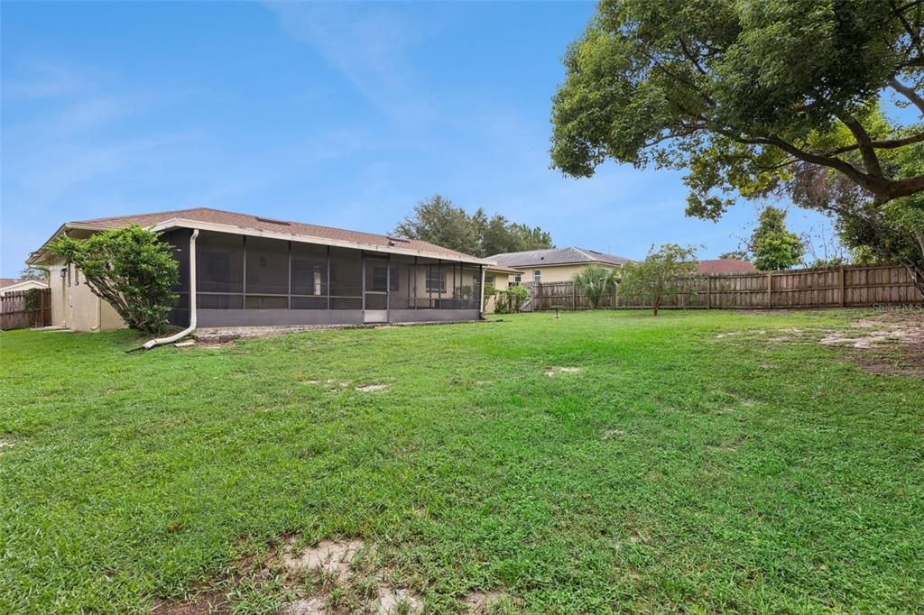 For Sale: $400,000 (3 beds, 2 baths, 1712 Square Feet)
