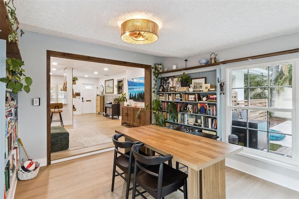 For Sale: $585,000 (3 beds, 2 baths, 1368 Square Feet)
