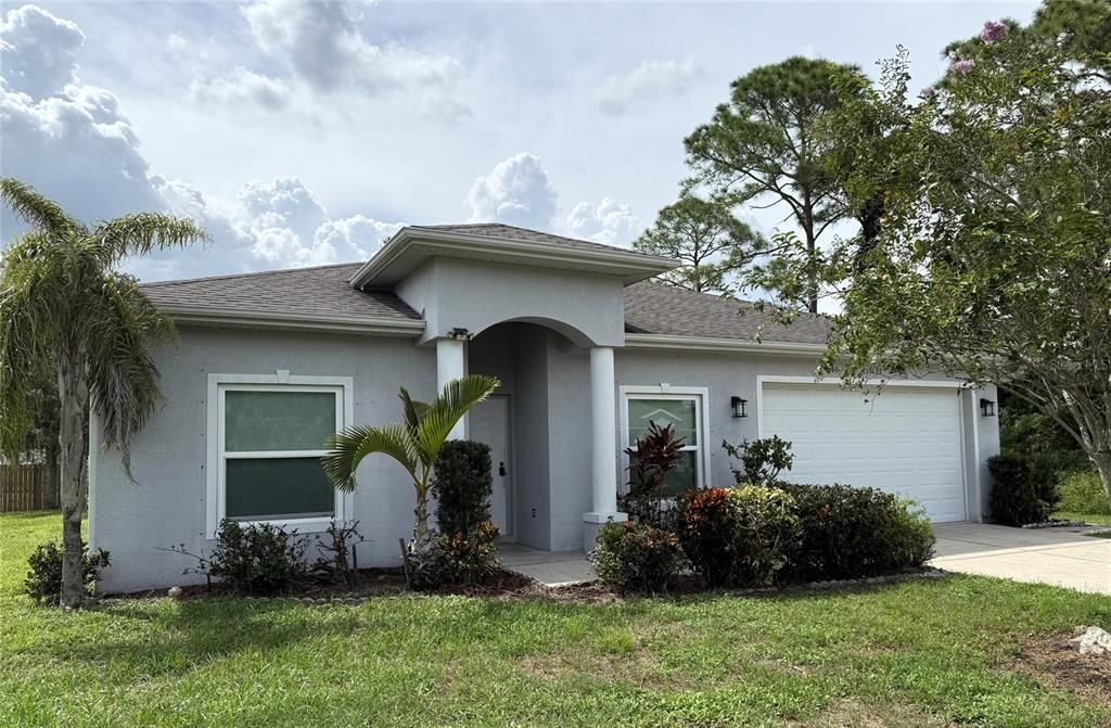 For Rent: $1,750 (3 beds, 2 baths, 1600 Square Feet)