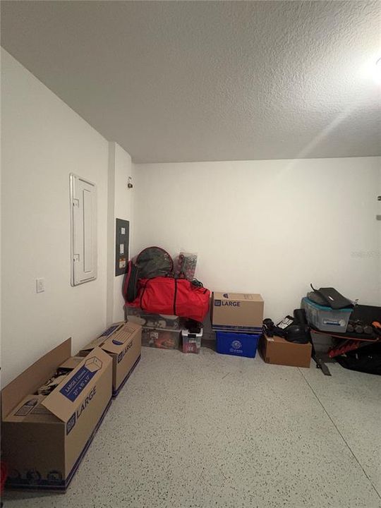For Rent: $2,200 (3 beds, 2 baths, 1386 Square Feet)