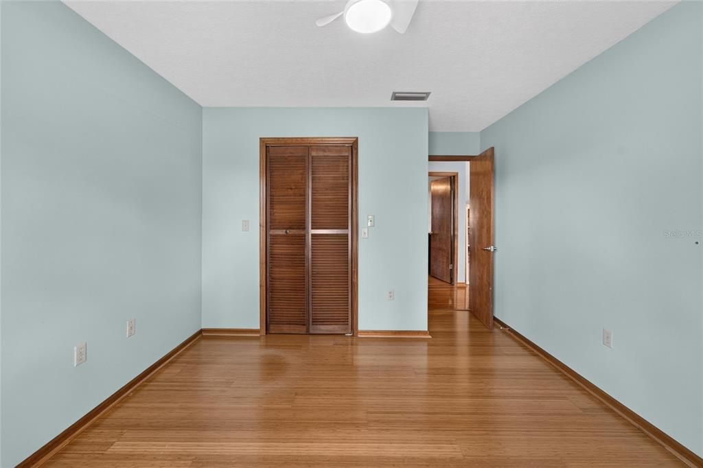 Active With Contract: $515,000 (4 beds, 2 baths, 2464 Square Feet)