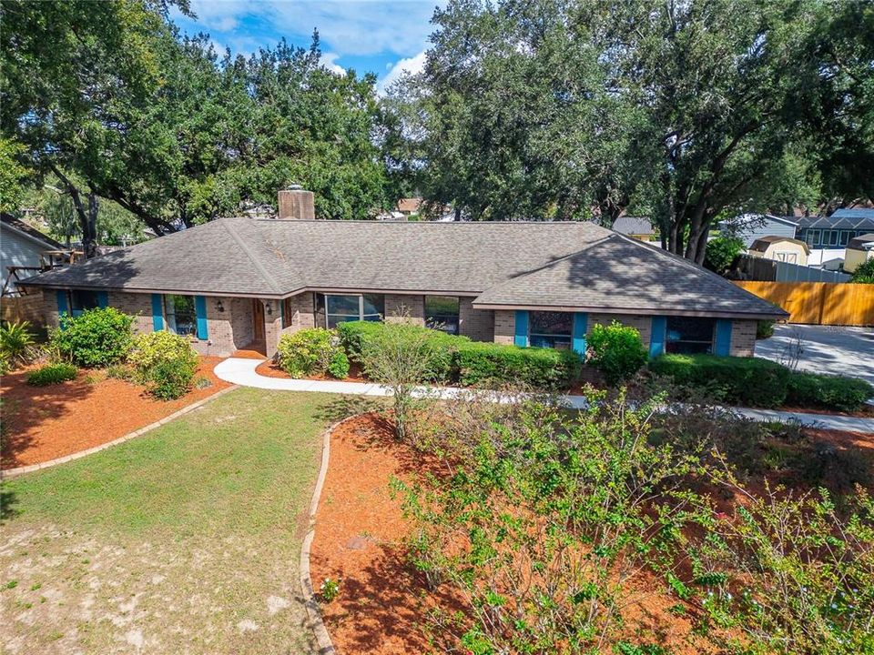 Active With Contract: $515,000 (4 beds, 2 baths, 2464 Square Feet)