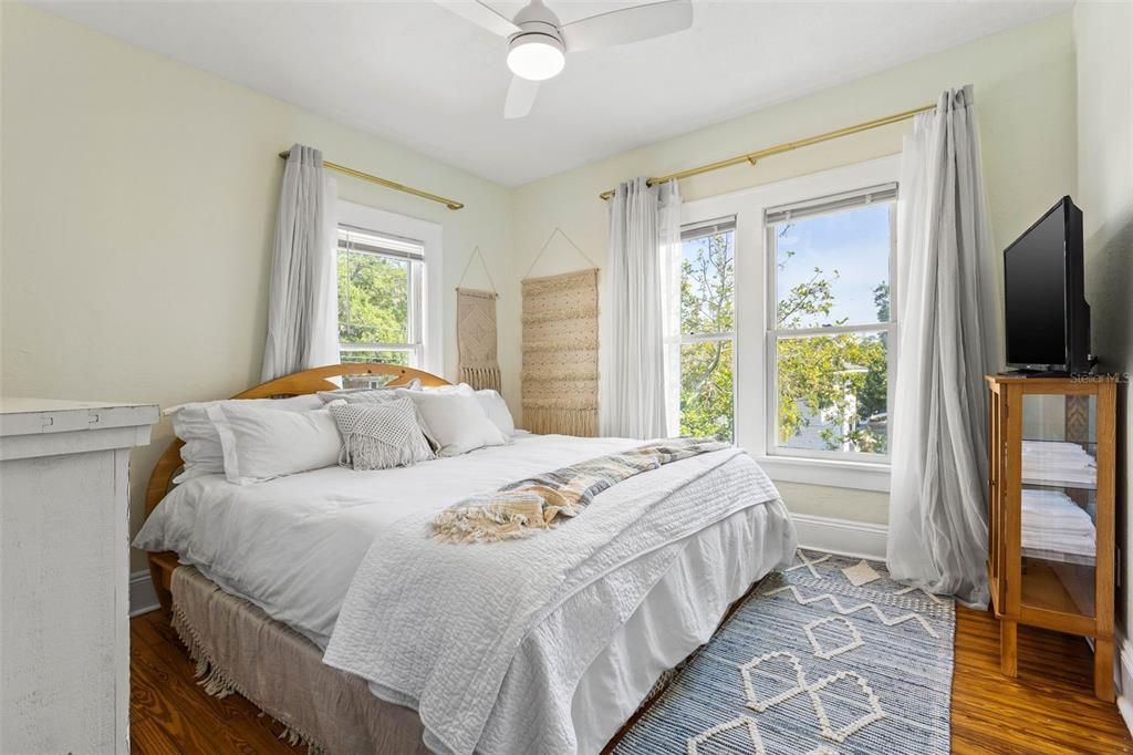 For Sale: $825,000 (4 beds, 0 baths, 2208 Square Feet)