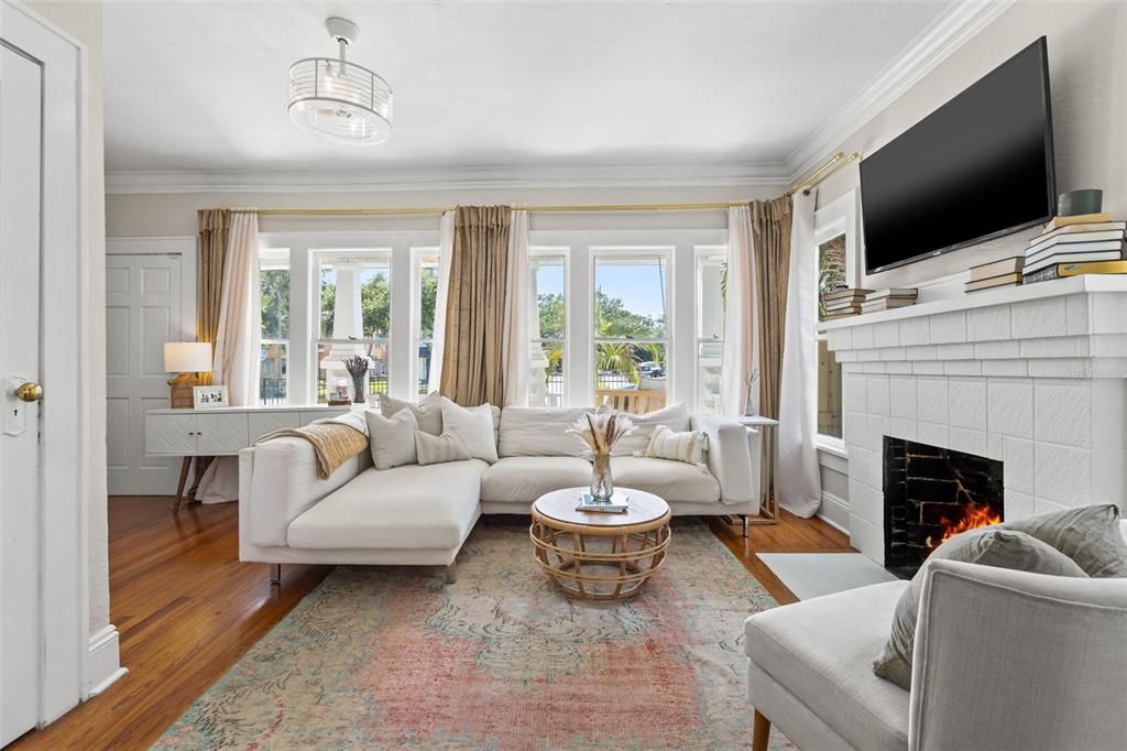 For Sale: $825,000 (4 beds, 0 baths, 2208 Square Feet)