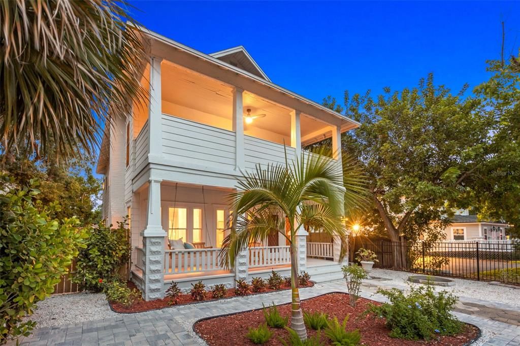 For Sale: $825,000 (4 beds, 0 baths, 2208 Square Feet)