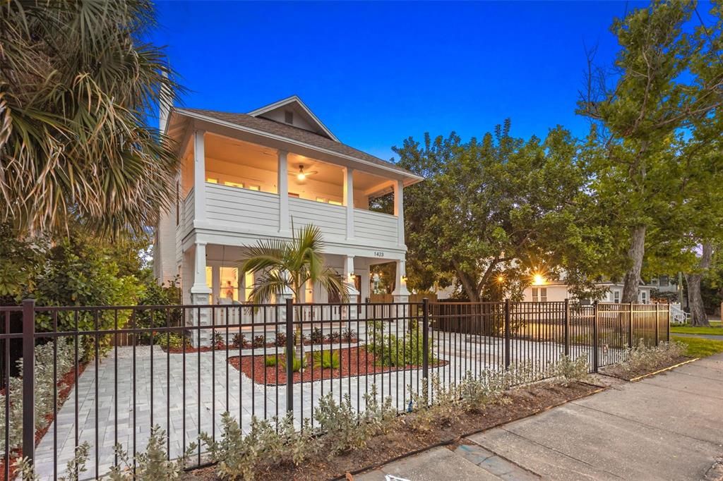 For Sale: $825,000 (4 beds, 0 baths, 2208 Square Feet)
