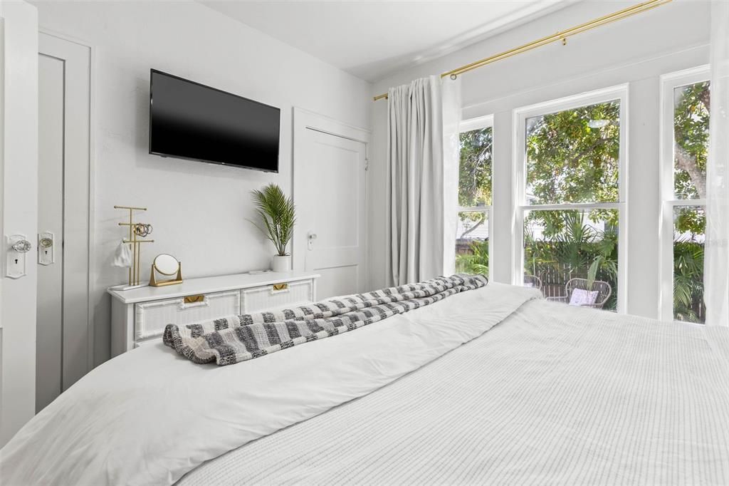 For Sale: $825,000 (4 beds, 0 baths, 2208 Square Feet)
