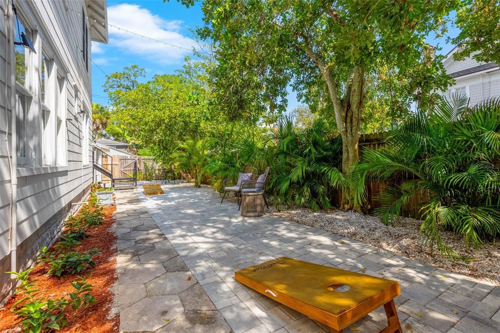 For Sale: $825,000 (4 beds, 0 baths, 2208 Square Feet)
