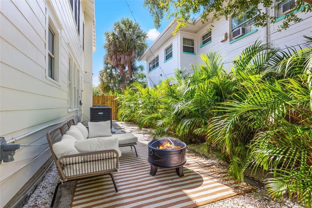 For Sale: $825,000 (4 beds, 0 baths, 2208 Square Feet)