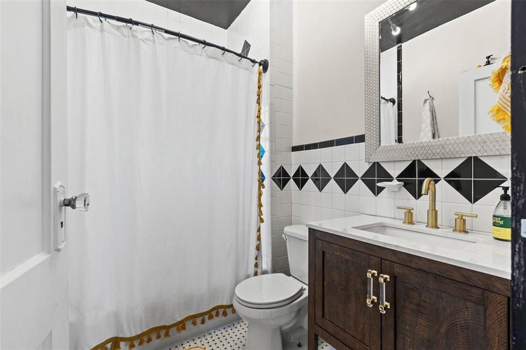 For Sale: $825,000 (4 beds, 0 baths, 2208 Square Feet)