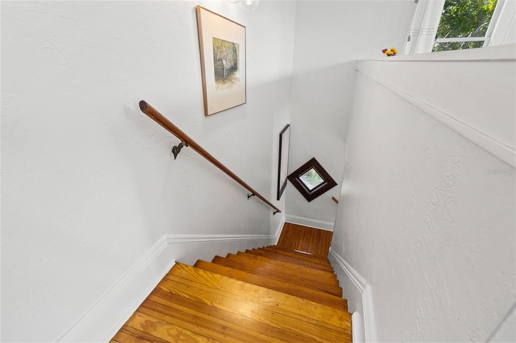 For Sale: $825,000 (4 beds, 0 baths, 2208 Square Feet)