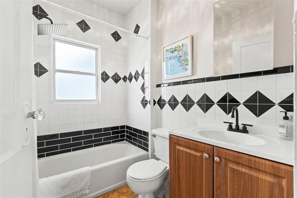 For Sale: $825,000 (4 beds, 0 baths, 2208 Square Feet)