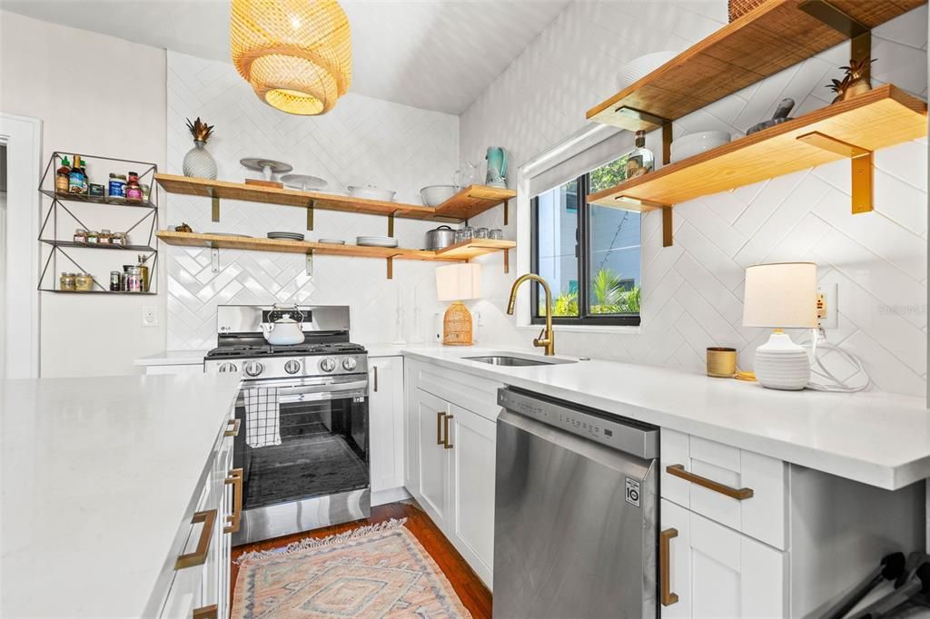 For Sale: $825,000 (4 beds, 0 baths, 2208 Square Feet)