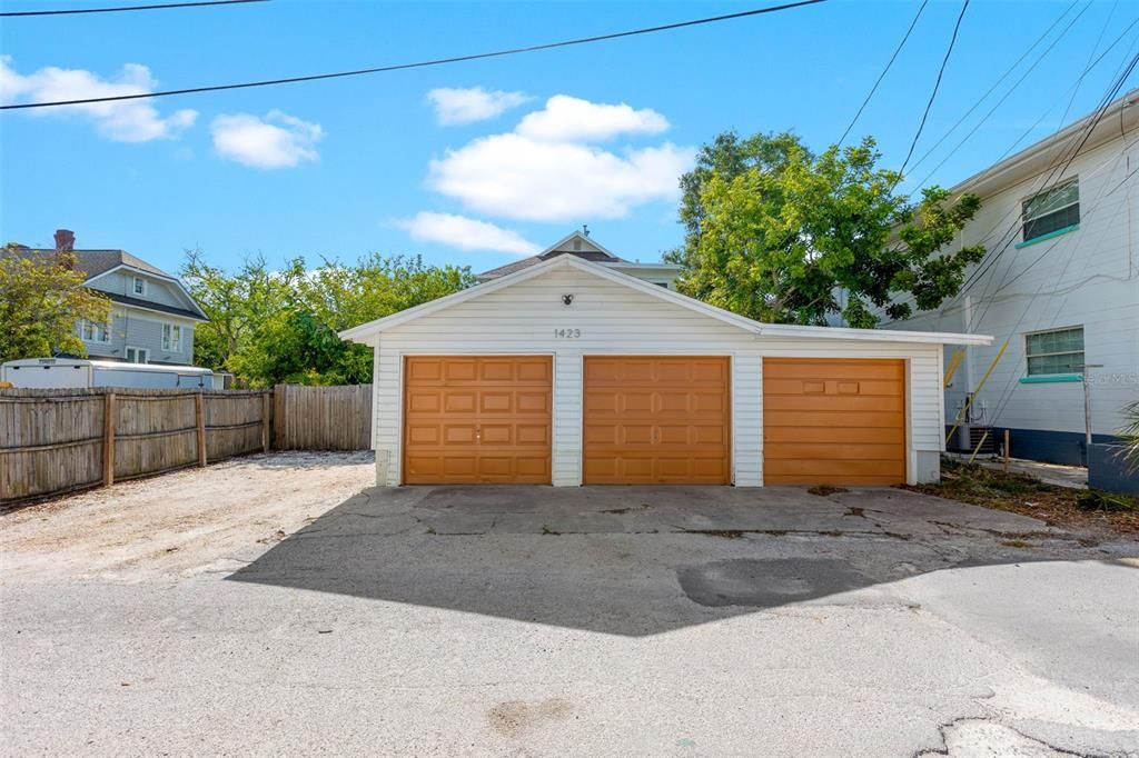 For Sale: $825,000 (4 beds, 0 baths, 2208 Square Feet)