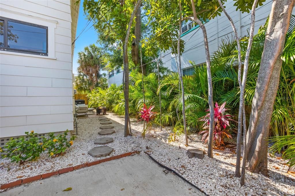 For Sale: $825,000 (4 beds, 0 baths, 2208 Square Feet)