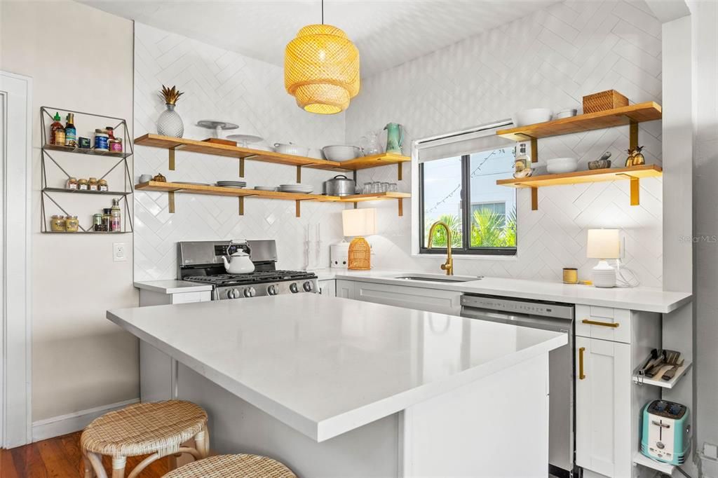 For Sale: $825,000 (4 beds, 0 baths, 2208 Square Feet)